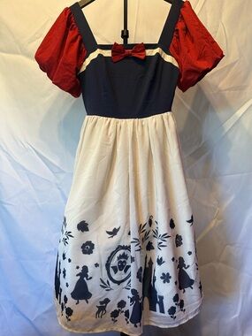 Disney Snow White and The Seven Dwarfs Retro Dress